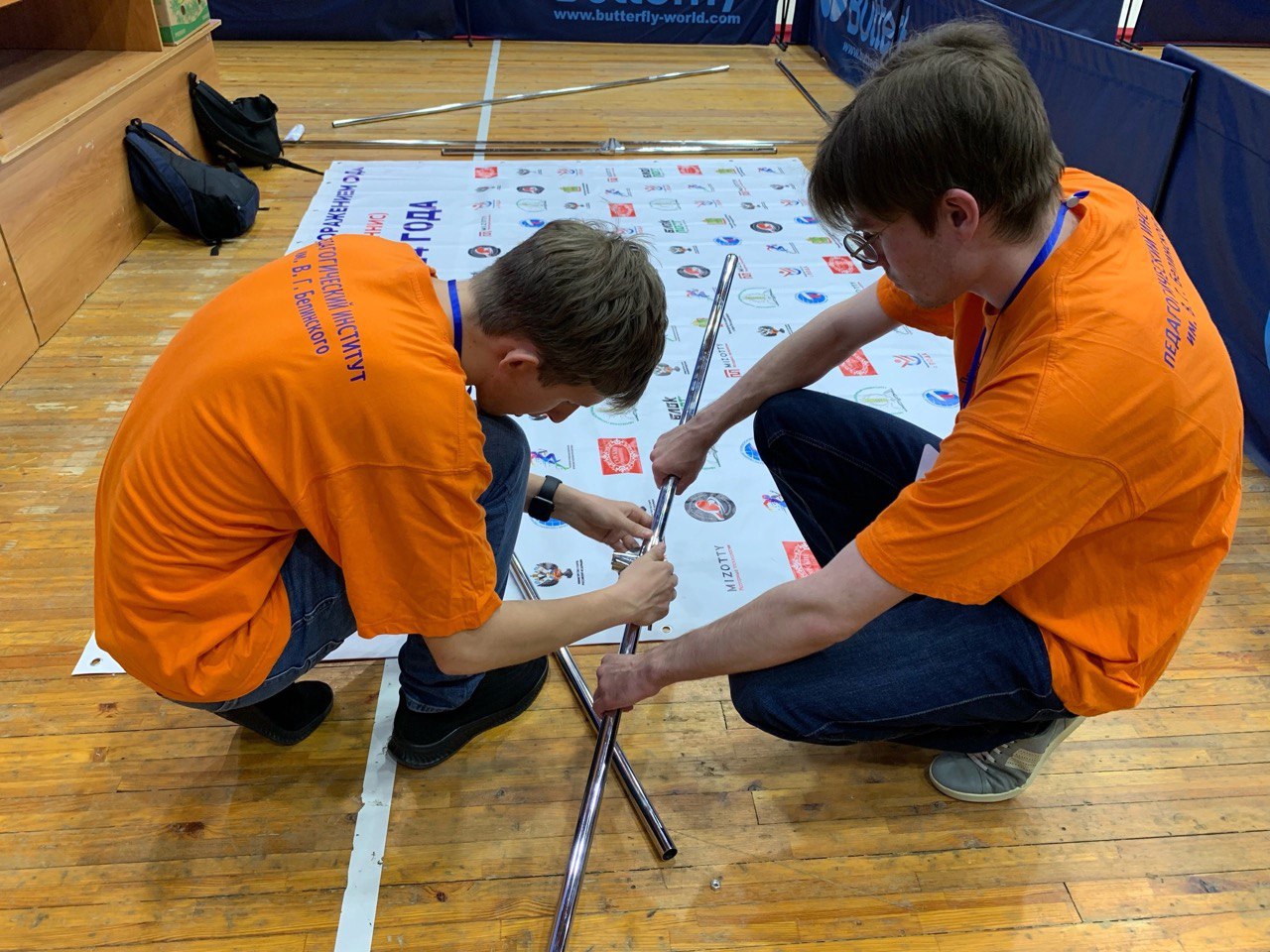 Студенты гр. 20ИПО1 (куратор - Н.В. Семина) на Чемпионате по настольному теннису. Баранов И., Беднов А., Дойкин И., Ирушкин И., Конкин Е., Красильников А., Митрошин И., Носкова А., Тишкин Д. - волонтёры Чемпионата